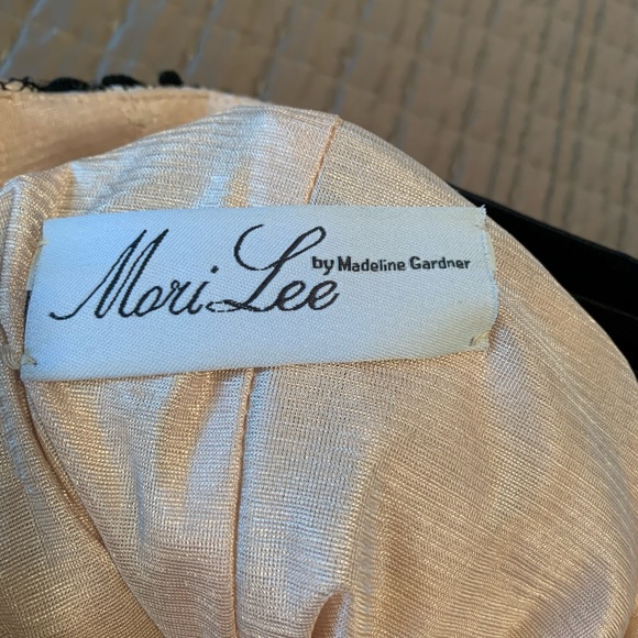 MORI LEE FORMAL GOWN - Picture 7 of 16